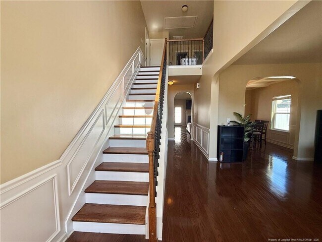 Foto del edificio - 642 Regimental Dr