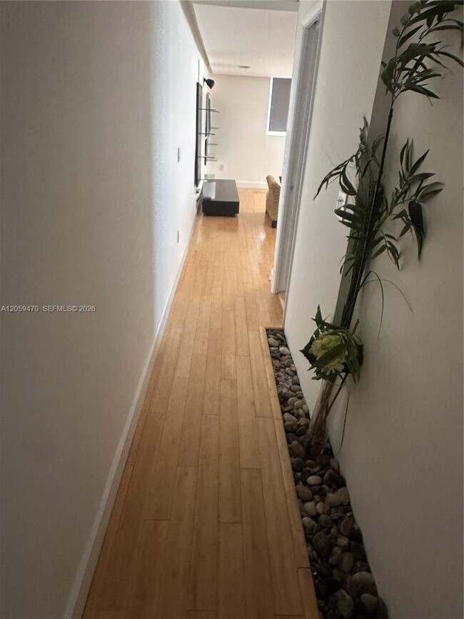 Building Photo - 9273 Collins Ave