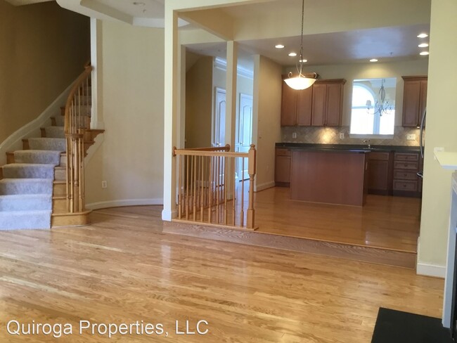 Building Photo - 4 br, 3.5 bath House - 2720 Cabernet Lane