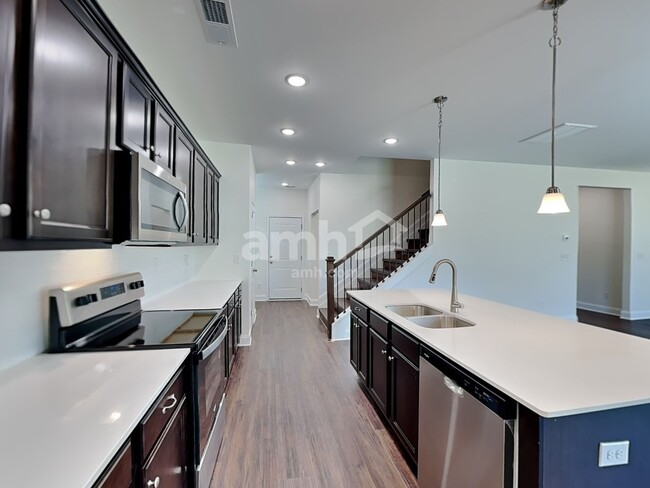 Building Photo - 9510 Riverbend Village Dr
