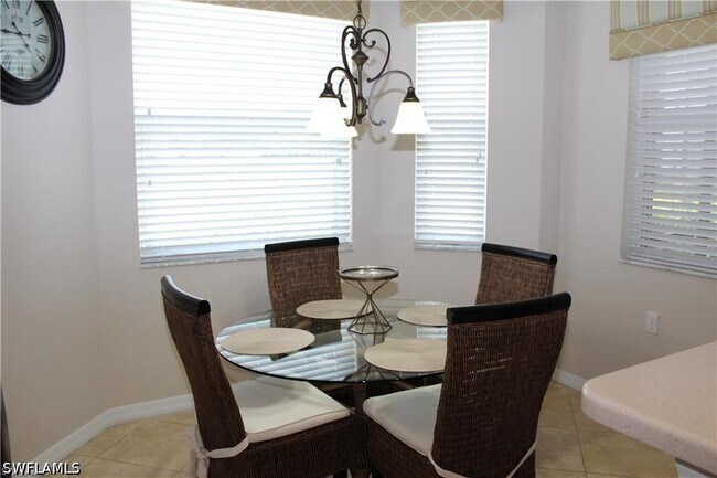 Foto del edificio - 10349 Heritage Bay Blvd