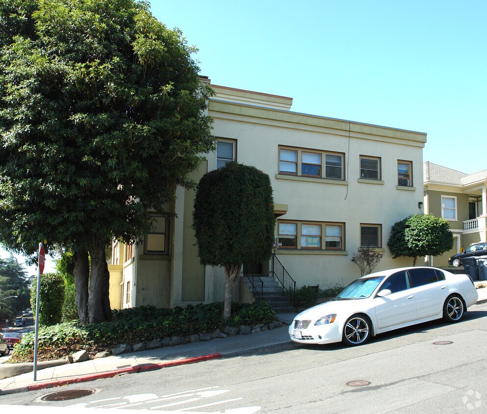 Building Photo - 721-725 Capitol St