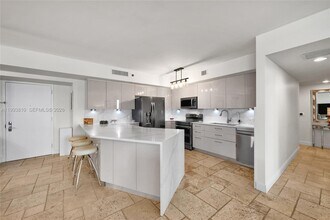 Building Photo - 1800 S Ocean Dr