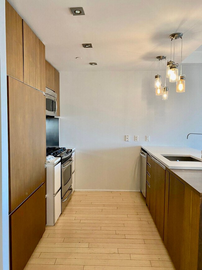 Building Photo - 601 Ocean Pkwy