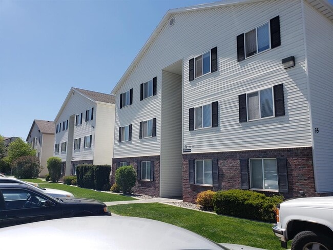 Building Photo - 35 W 2nd N