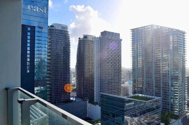 Foto del edificio - 68 SE 6th St