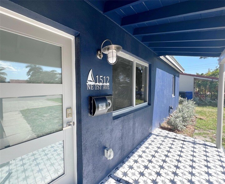 Foto principal - 1512 NE 1st Ave.
