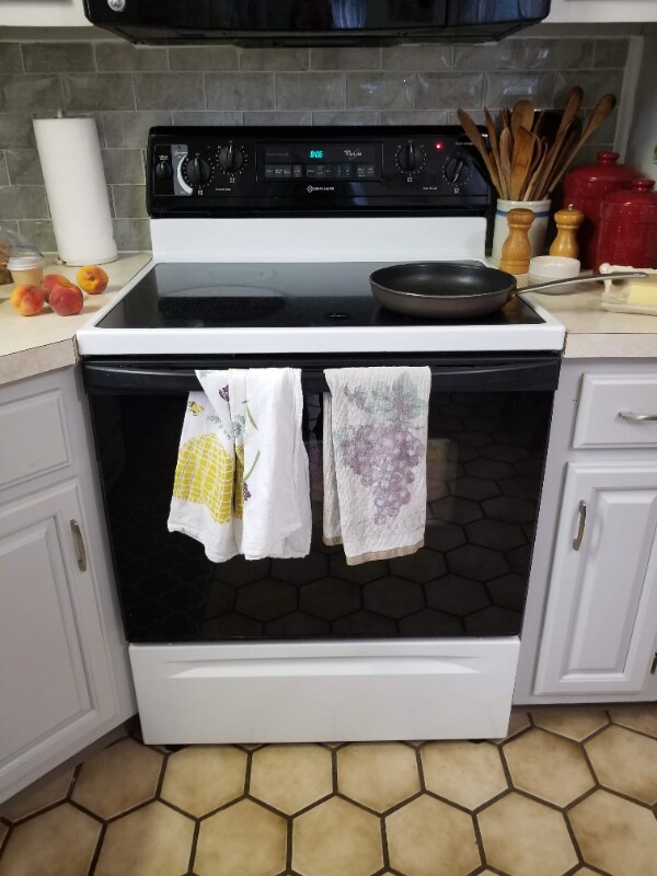 Foto del edificio - 66 Rowe Ave