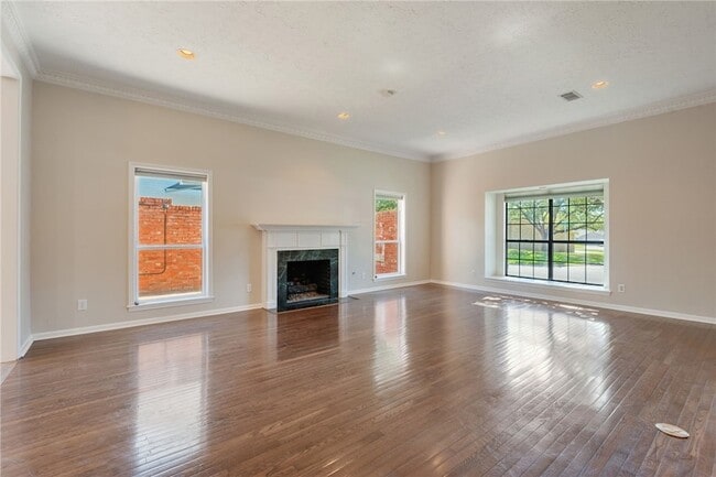 Photo - 1205 Brook Hollow Dr Townhome