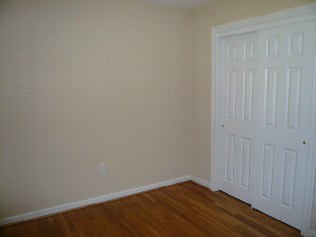 Foto del edificio - 7339 Griffin Rd
