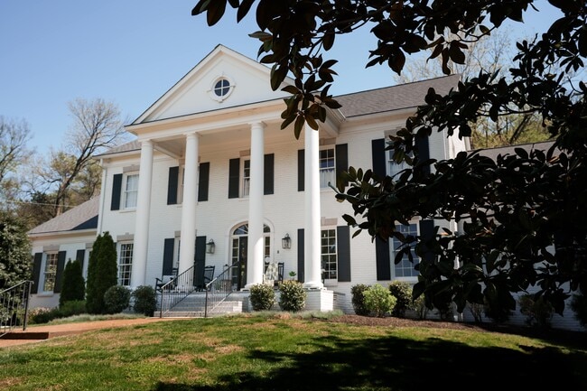 Photo - 5360 Hillsboro Pike House