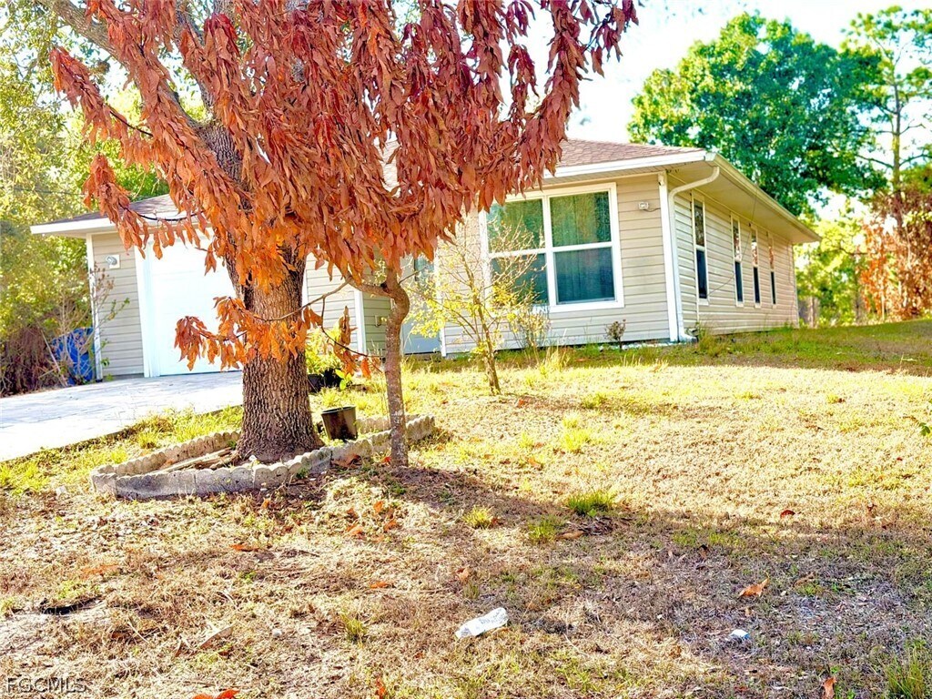 Foto del edificio - 5011 Moon Ln