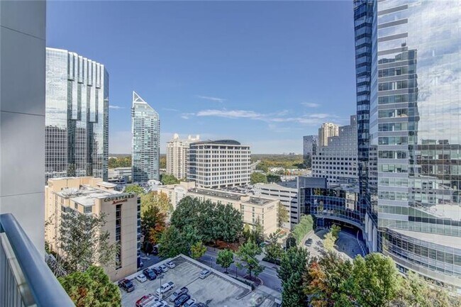 Foto del edificio - 3324 Peachtree Rd NE