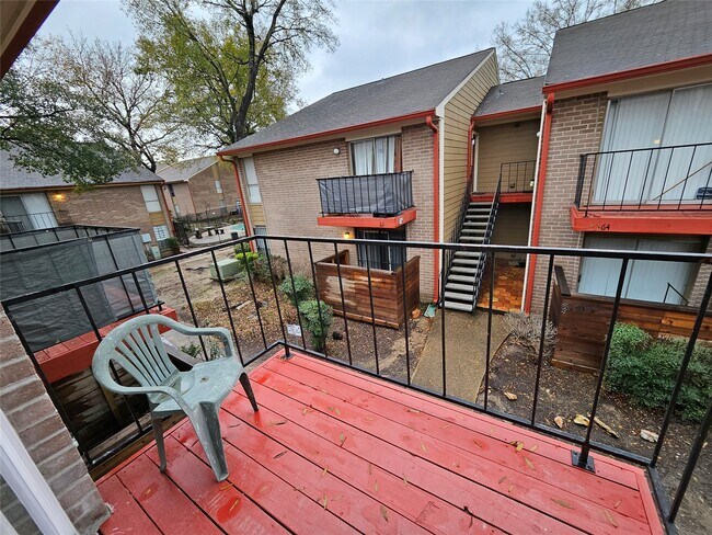 Foto del edificio - 12955 Woodforest Blvd