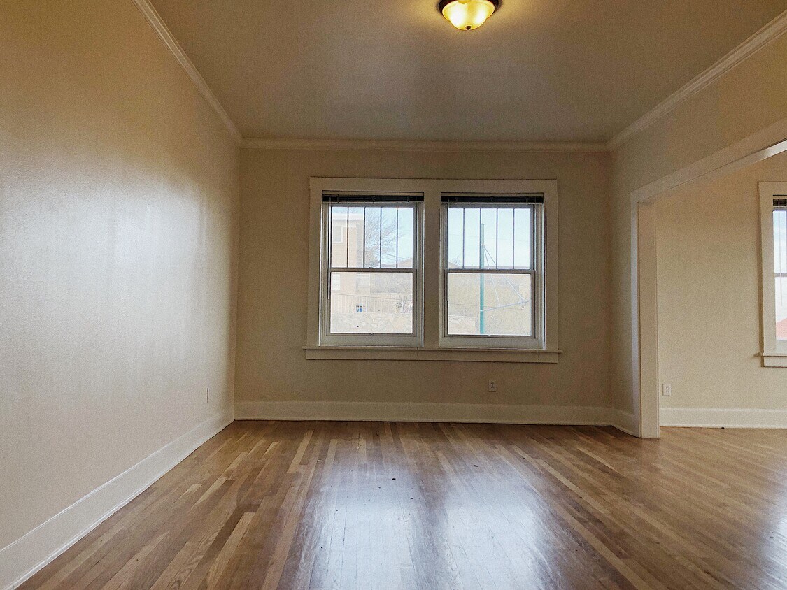 Sala de estar - 1715 N Stanton St