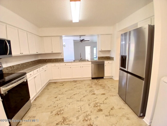 Building Photo - 4125 Ocean Beach Blvd