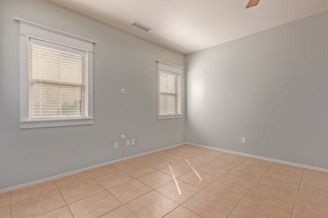 Building Photo - 3 Bedroom 2.5 Bathroom in Phoenix (Bailey ...