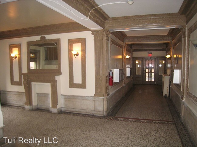 Building Photo - 343 Fairmount Ave