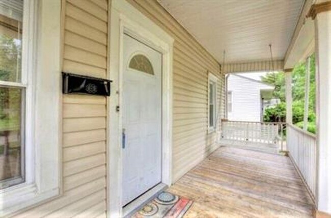 Foto del edificio - 1011 W Tremont St