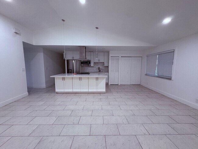 Foto del edificio - 4930 NW 85th Terrace