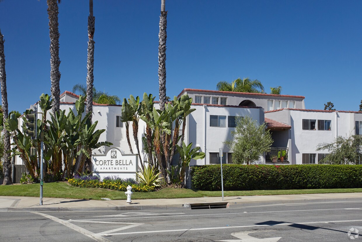 Corte Bella Apartments Fountain Valley, CA