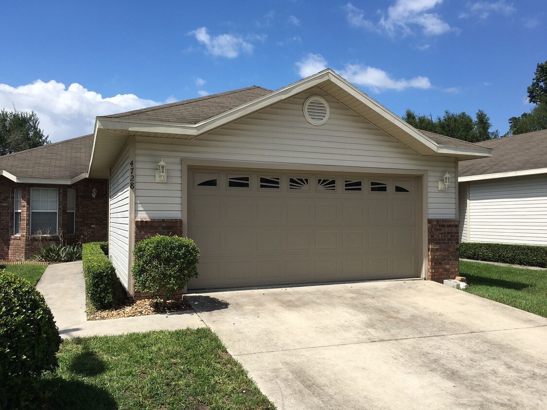 Foto principal - 4728 NW 77 Rd