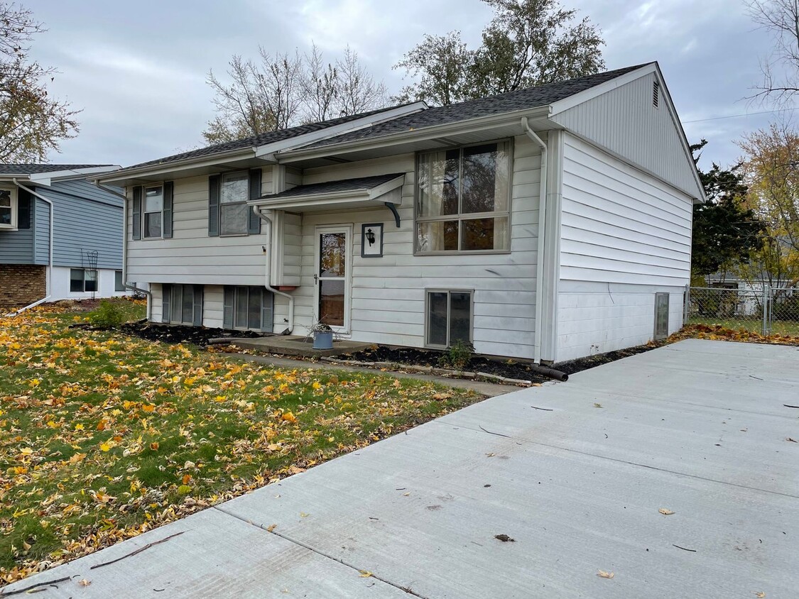 Primary Photo - Updated BiLevel Home