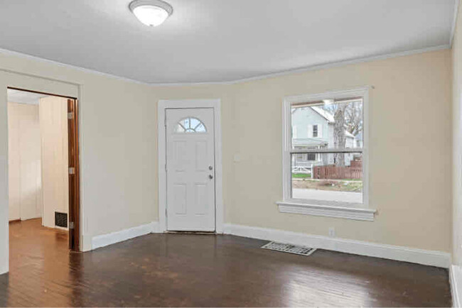 Building Photo - 1232 N 4th St