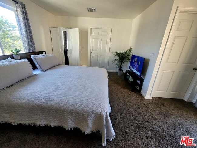 Foto del edificio - 1212 Cloverdale Ave
