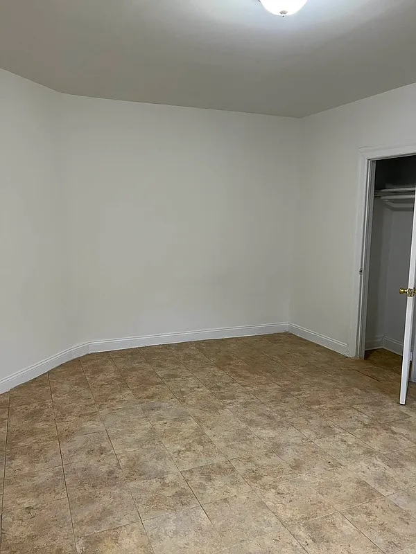 Building Photo - 2095 Grand Concourse