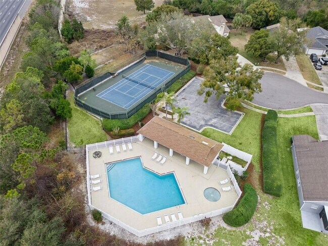 Foto del edificio - 7236 Somersworth Dr