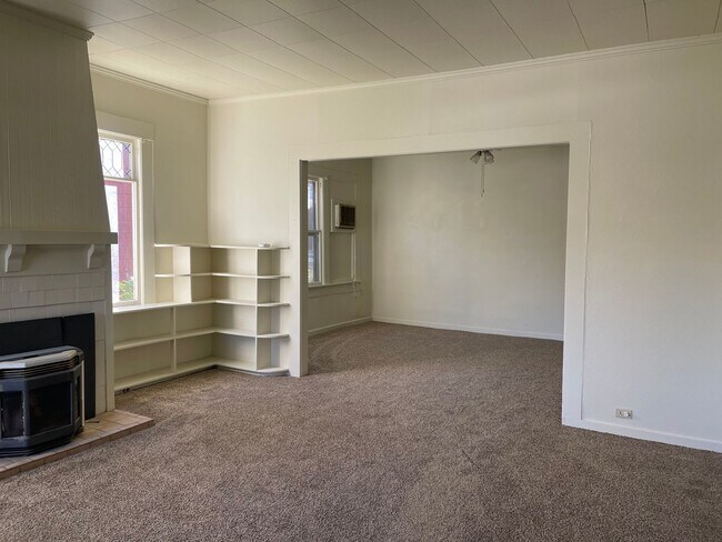 Building Photo - 2023-7 Placer Street