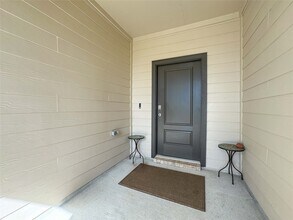 Building Photo - 8706 Marlow Dr