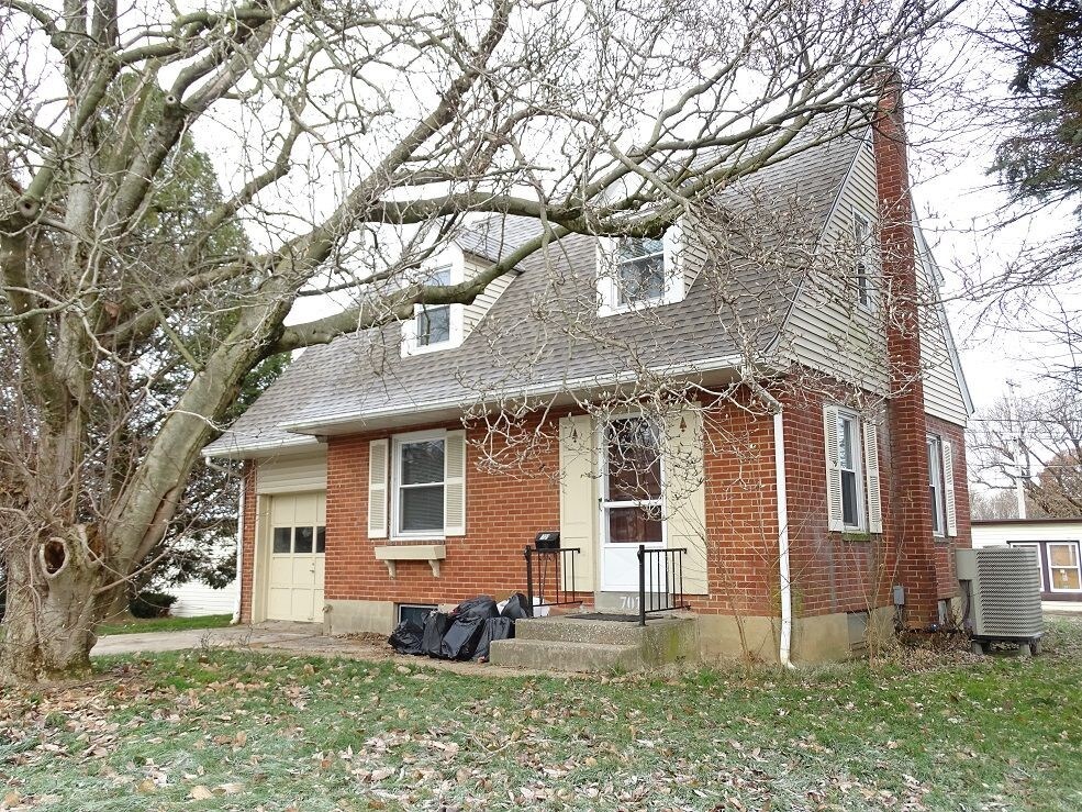 Primary Photo - 701 Center Ave