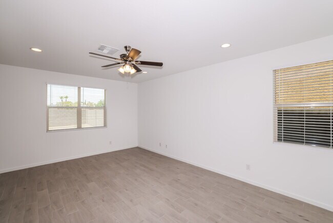 Foto del edificio - 22740 N 126th Ln