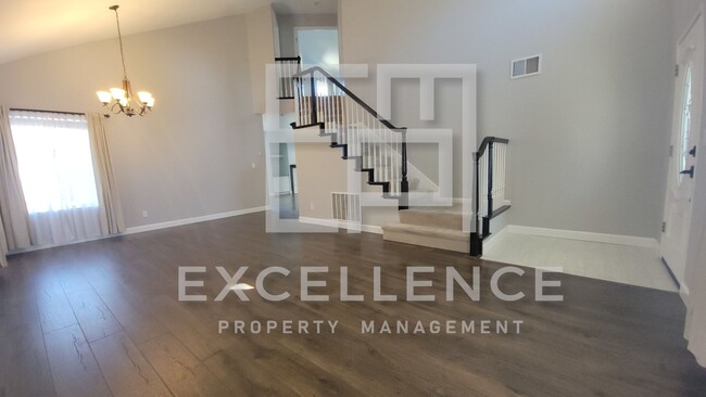 Foto del edificio - Beautiful 4/2.5 Home With Upgrades Through...