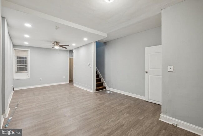 Foto del edificio - 1316 W Clementine St