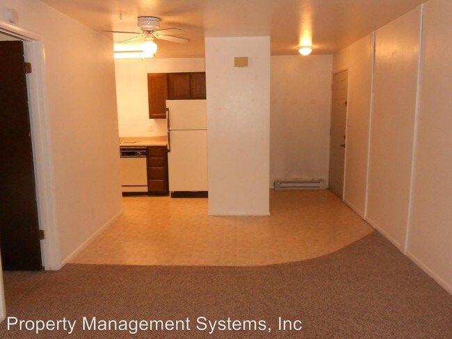 Building Photo - 318 C St