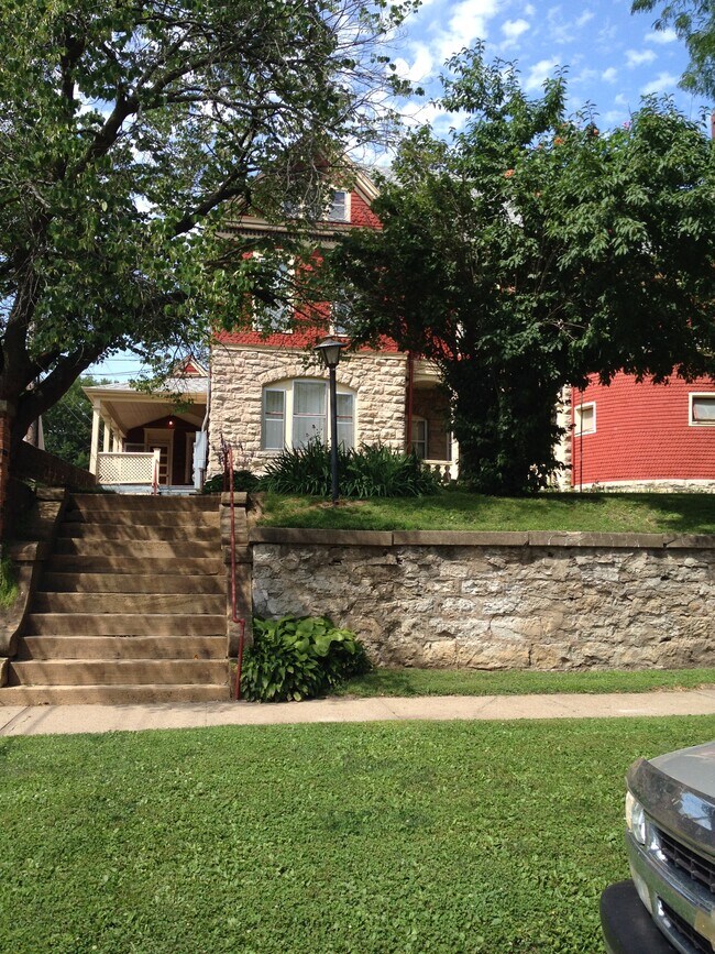 601 N 6th St, Burlington, IA 52601 Apartments in Burlington, IA