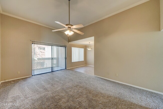 Foto del edificio - 3500 Hayden Rd