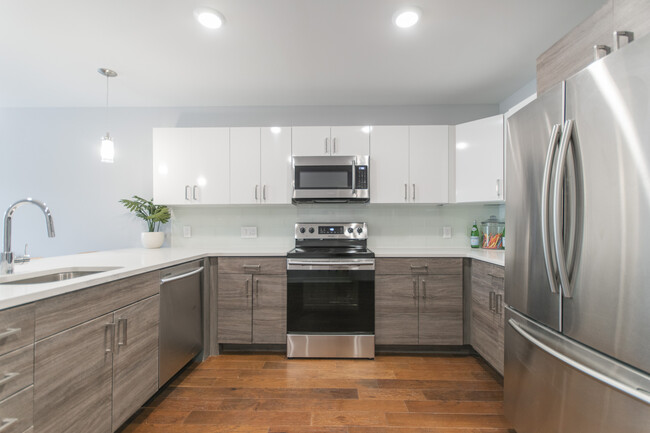 Building Photo - 3857 Pechin St