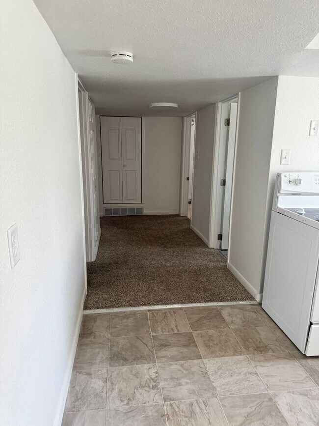 Foto del edificio - 2217 E 19th St