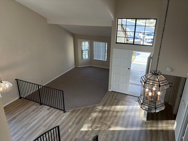 Foto del edificio - Coyote Hills Estates Recently renovated 5 ...