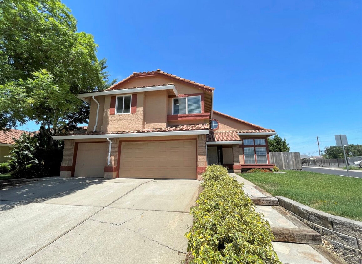 4821 Laguna W Way, Elk Grove, CA 95758 House Rental in Elk Grove, CA