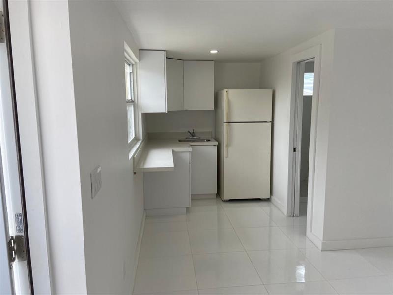 Foto del edificio - 8570 Taft St