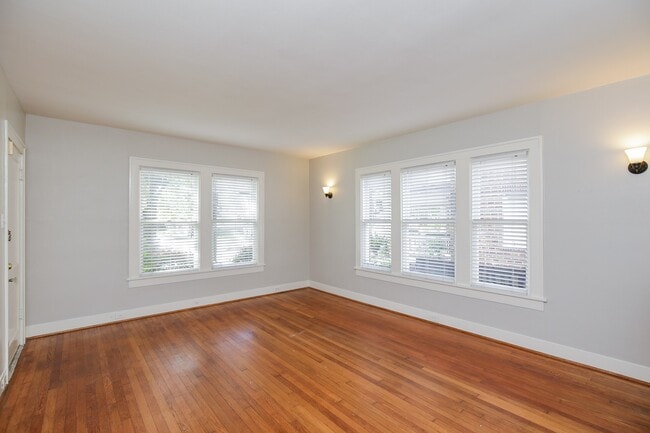 Foto del edificio - 1632 Bonnie Brae St