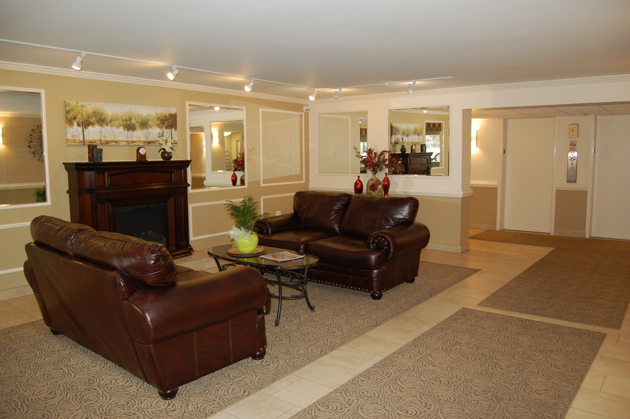 Foto principal - 841 N York St