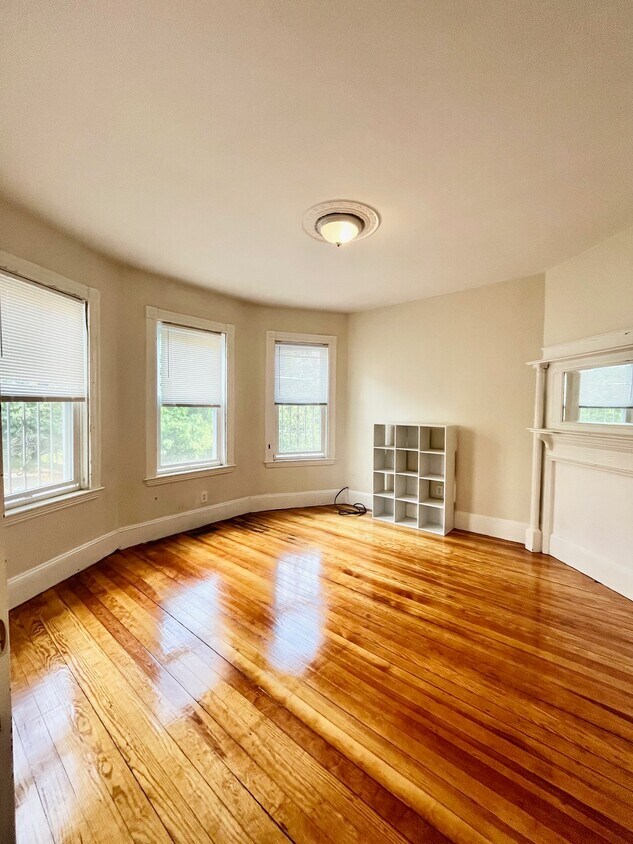 Foto principal - 10 Bucknam St
