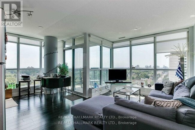 Building Photo - 1048 Broadview Ave