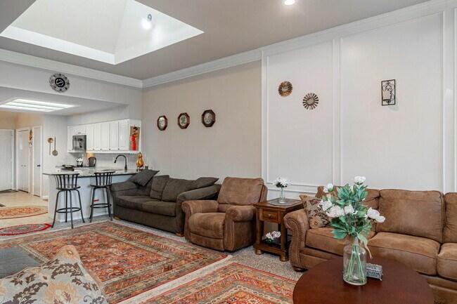 Building Photo - 3814 Solarium Plz